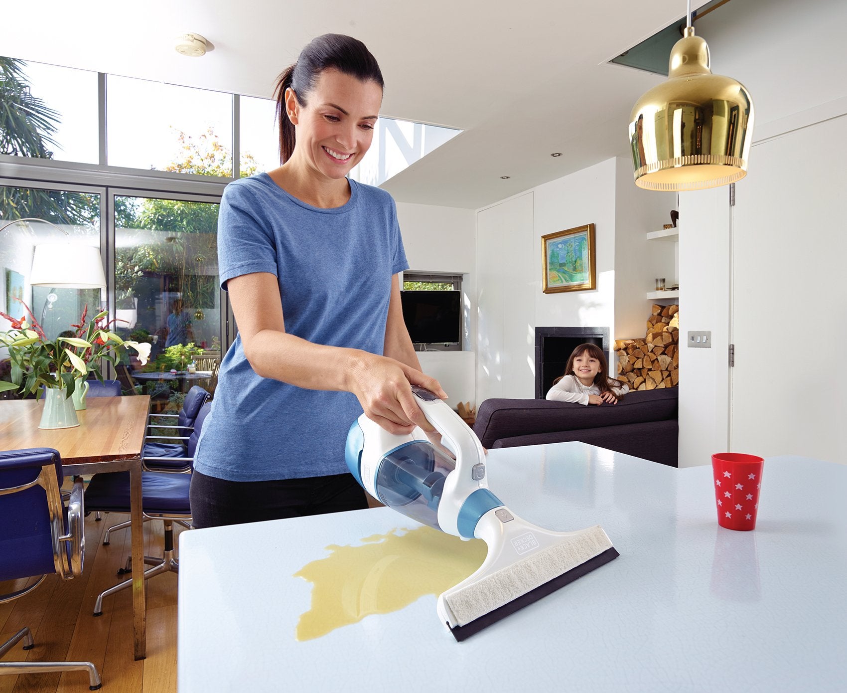 Black+Decker All-In-One Window And Glass Vacuum Cleaner, White/Green 1 Year Warranty مكنسة كهربائية لجميع الاستعمالات ولتنظيف النوافذ والزجاج من بلاك & ديكر Black+Decker All-In-One Window And Glass Vacuum Cleaner, White/Green 1 Year Warranty مكنسة كهربائية لجميع الاستعمالات ولتنظيف النوافذ والزجاج من بلاك & ديكر